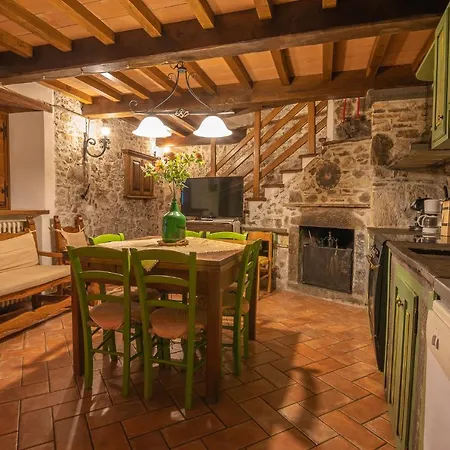 Agriturismo Monte Croce Tatil Evi Stazzema